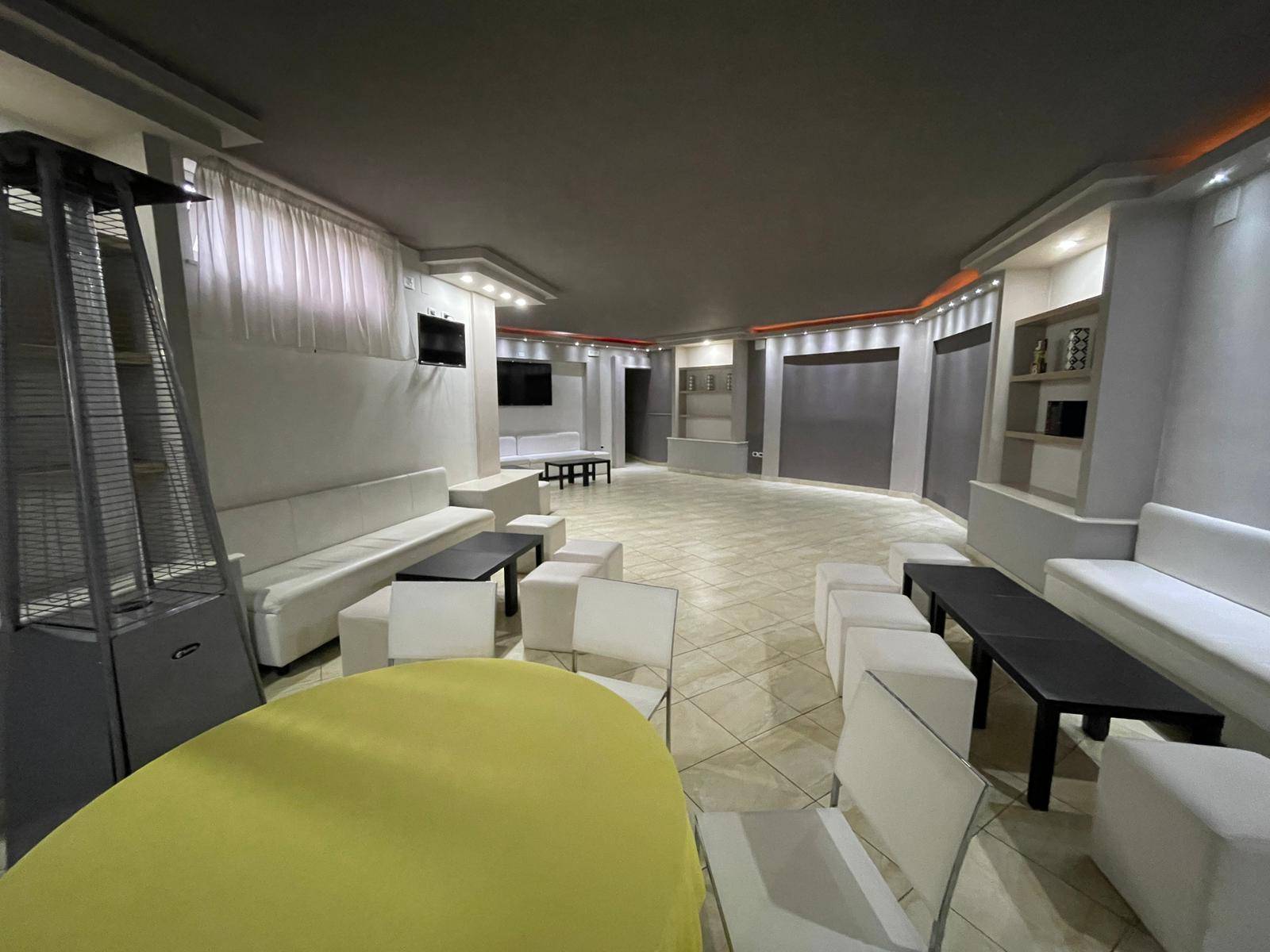 Locale commerciale in vendita a Ottaviano