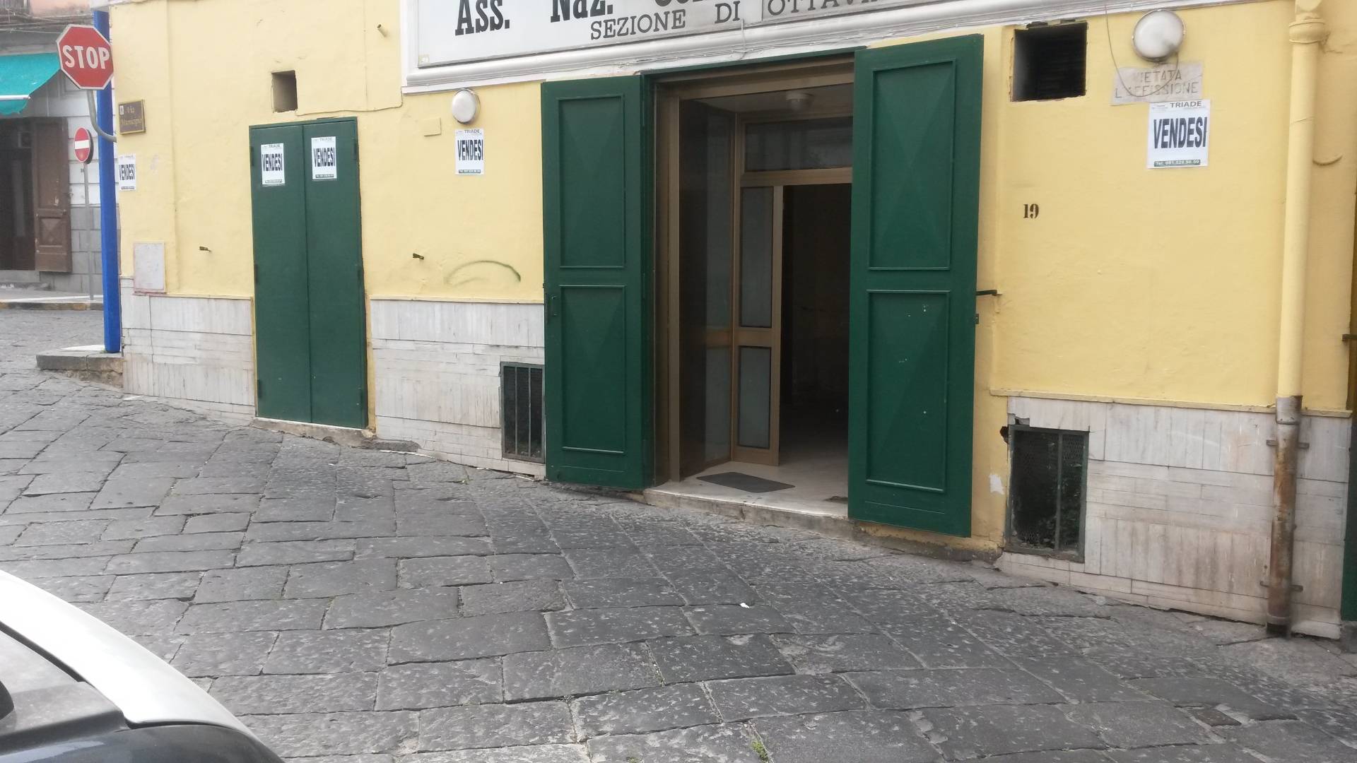 Locale commerciale in affitto a Ottaviano