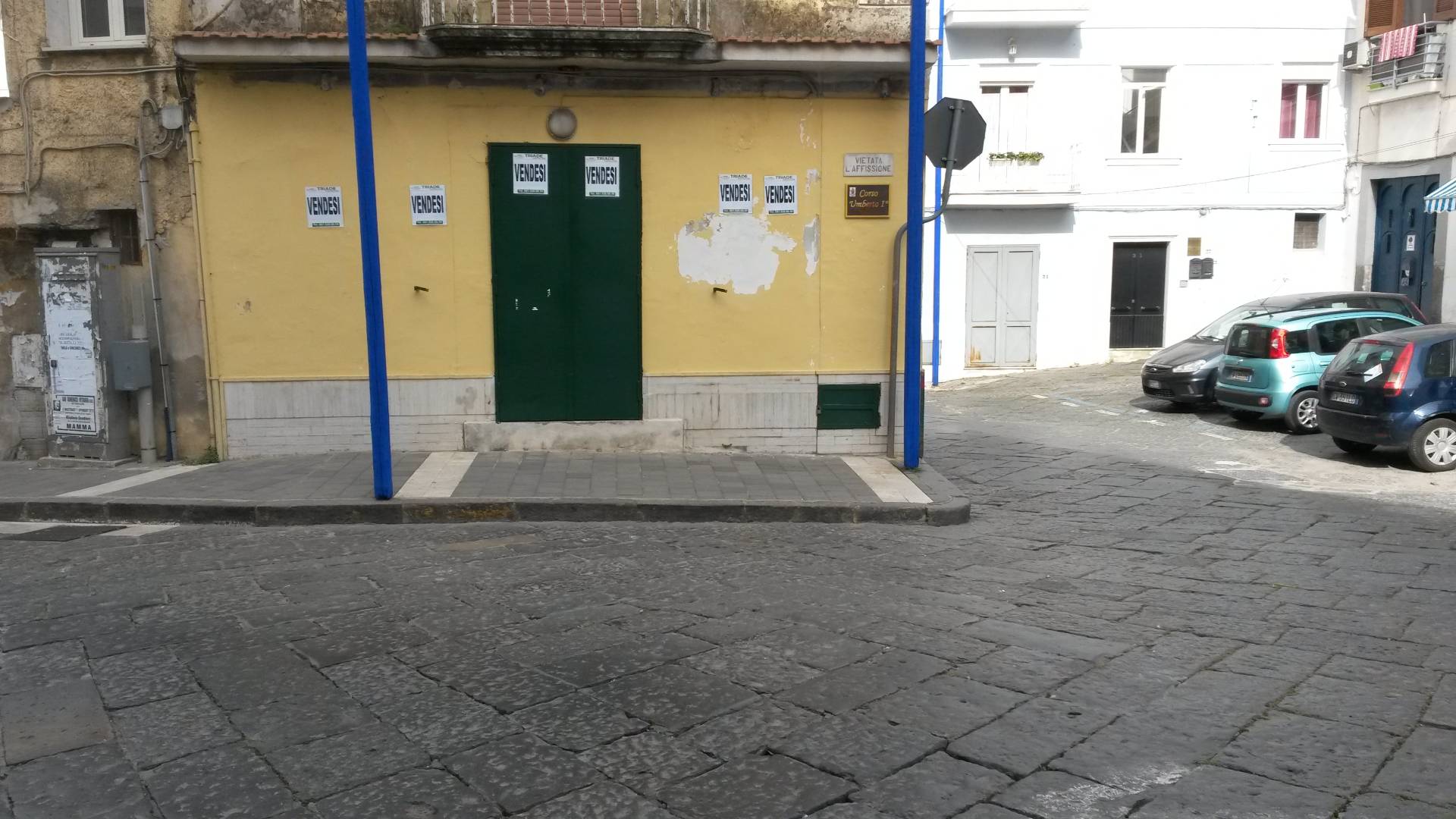 Locale commerciale in affitto a Ottaviano