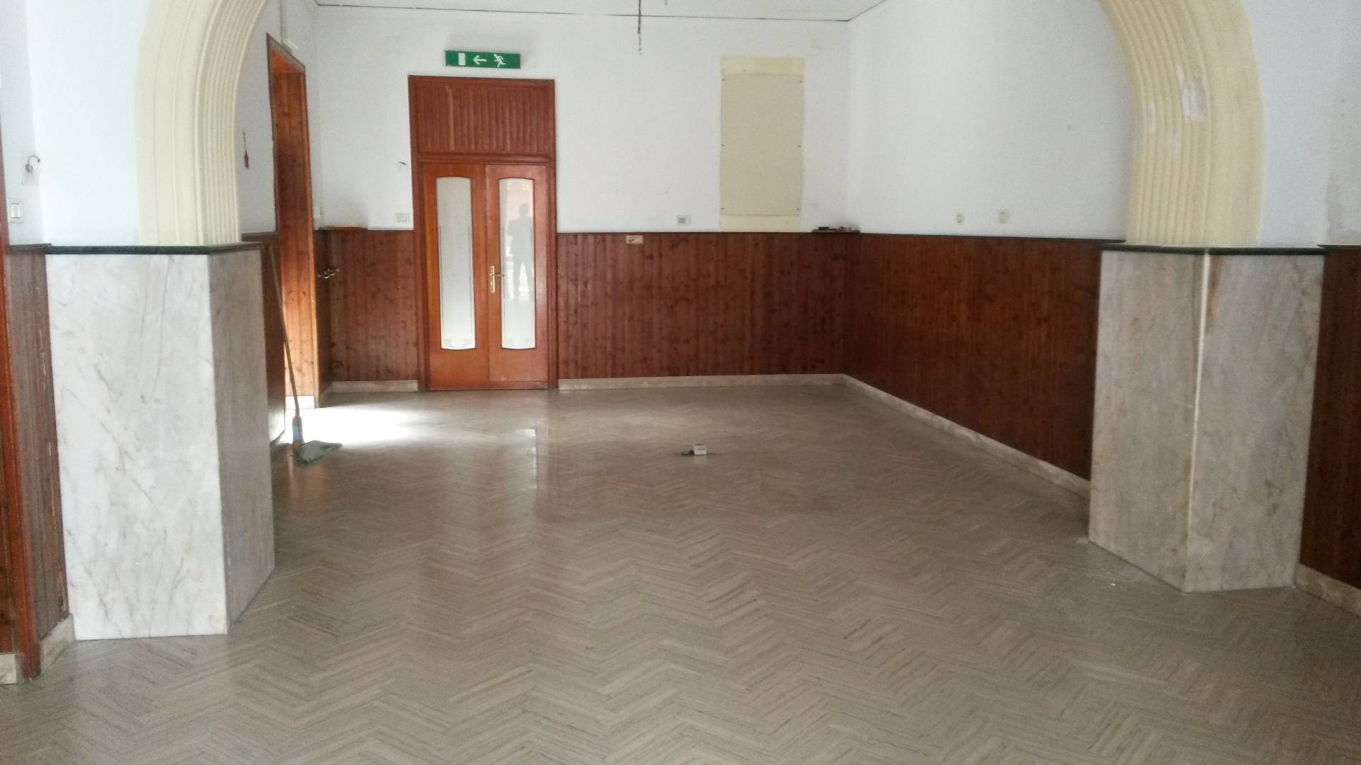 Locale commerciale in affitto a Ottaviano