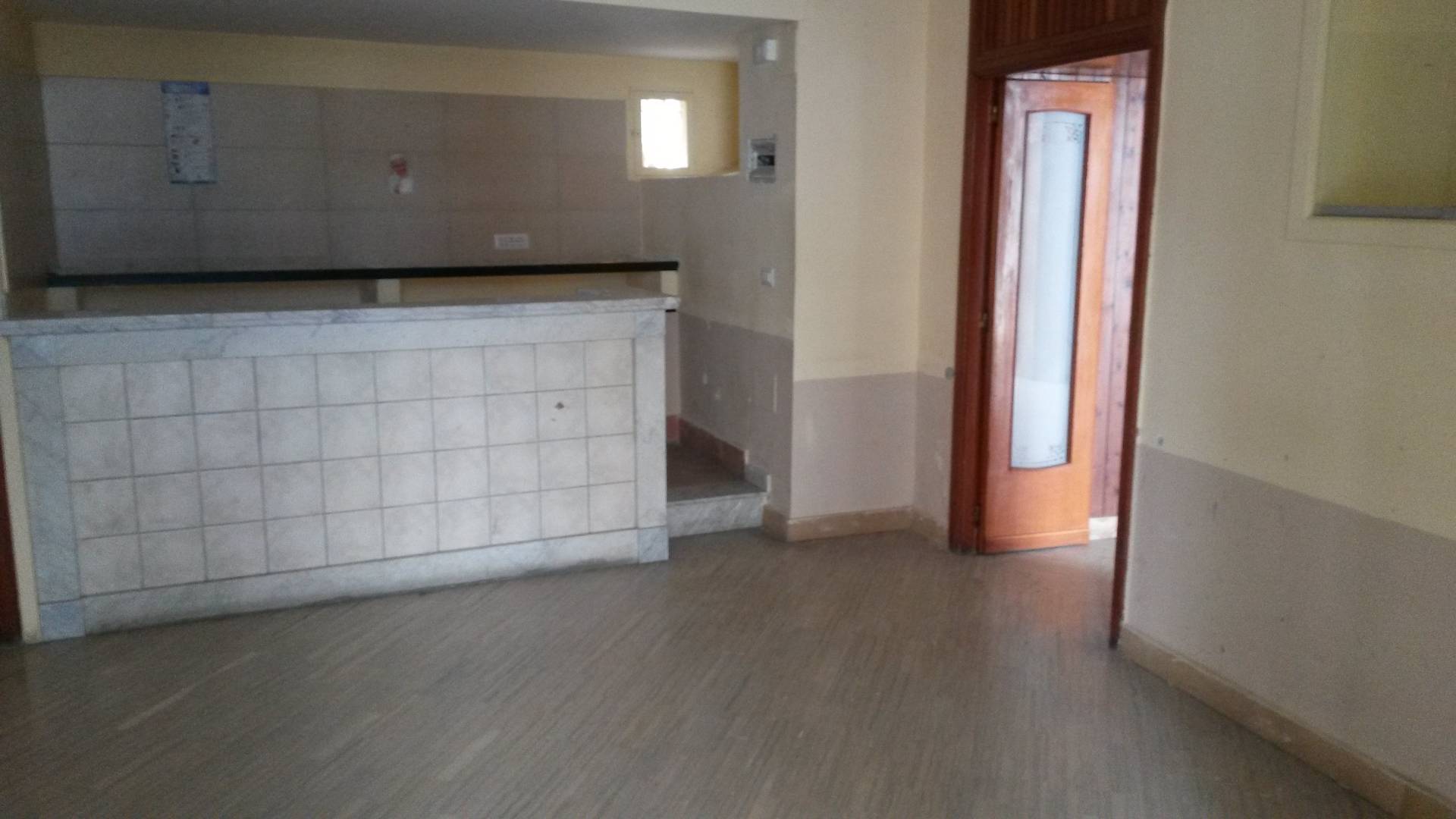 Locale commerciale in affitto a Ottaviano