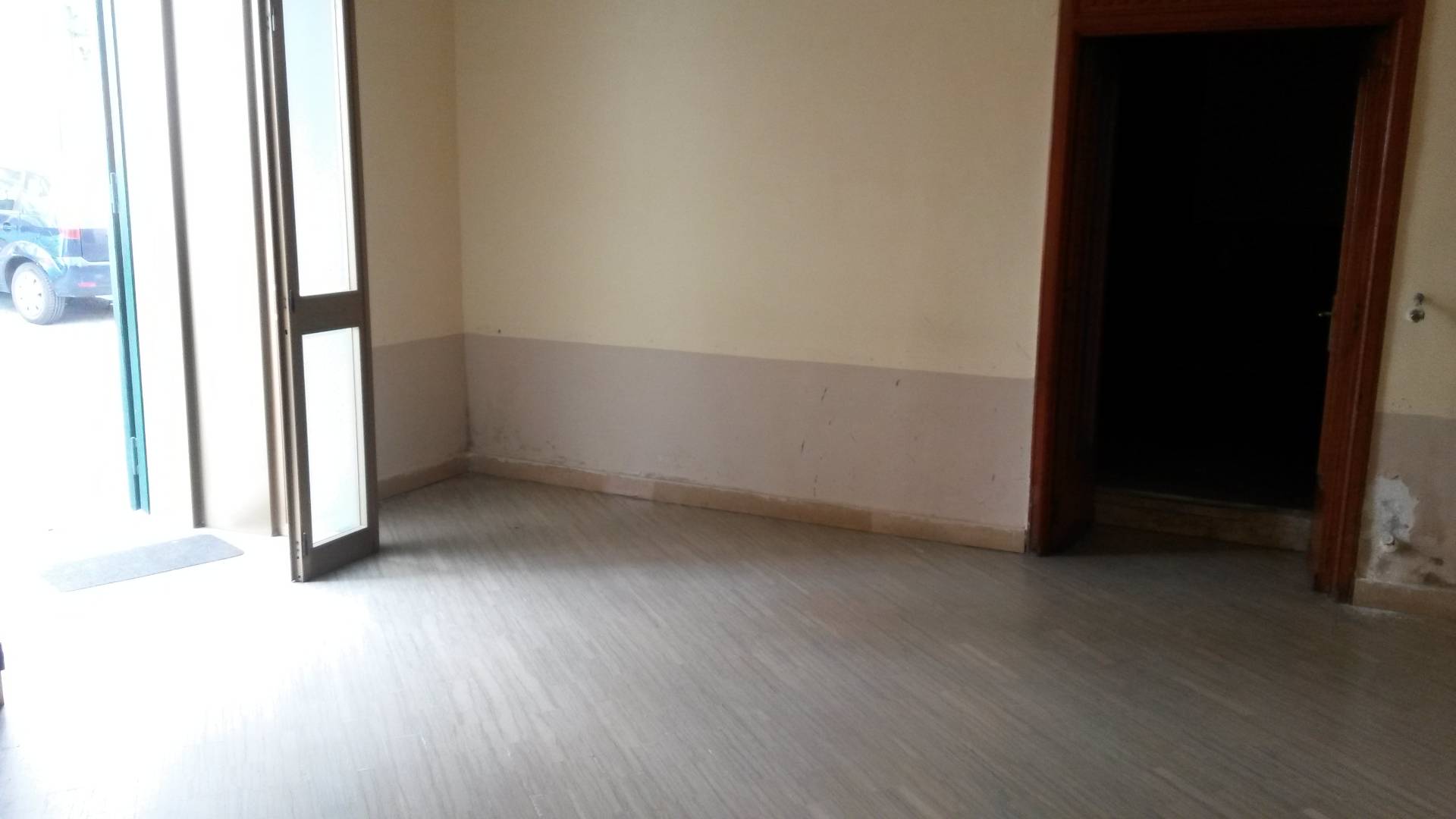 Locale commerciale in affitto a Ottaviano