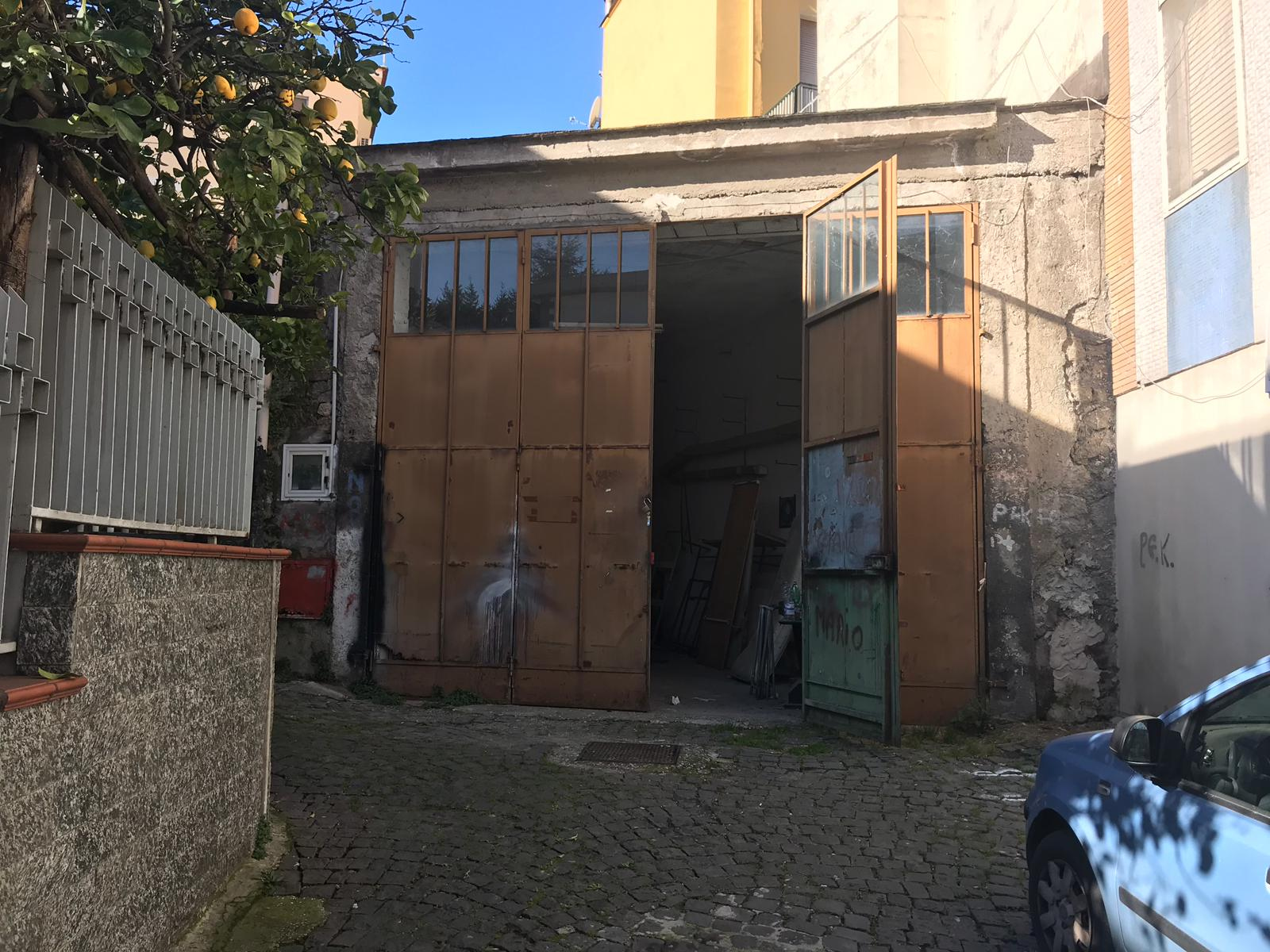 Locale commerciale in vendita a Ottaviano