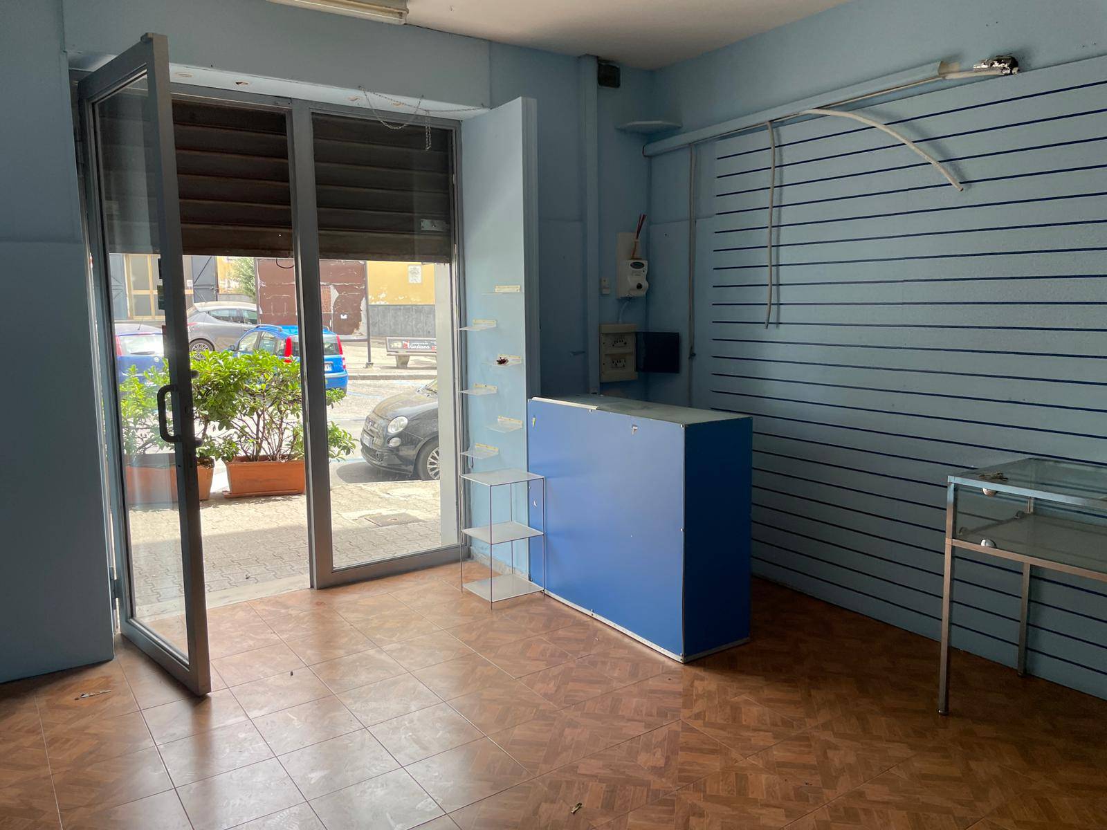 Locale commerciale in affitto a Ottaviano