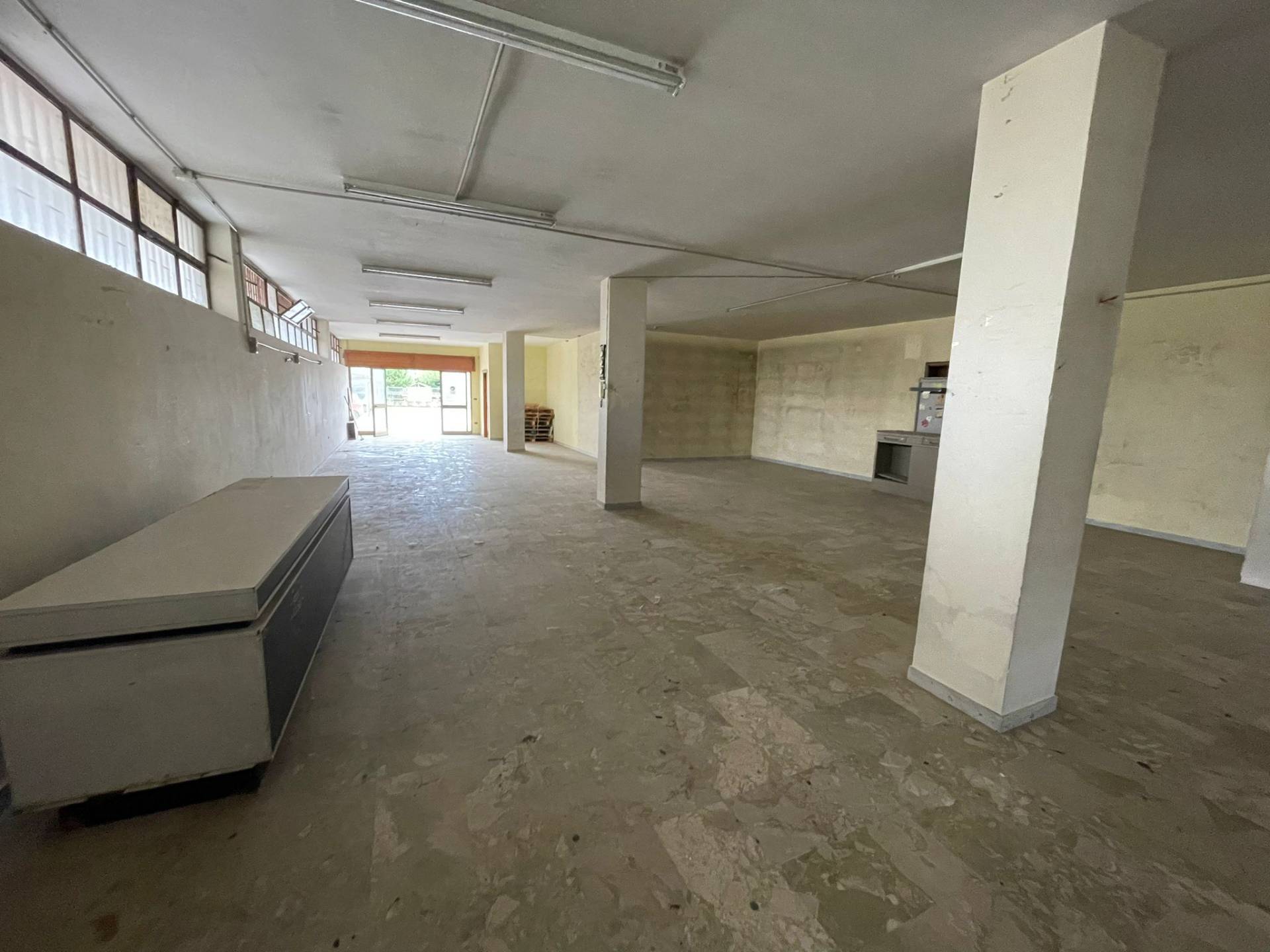 Locale commerciale in vendita a Ottaviano