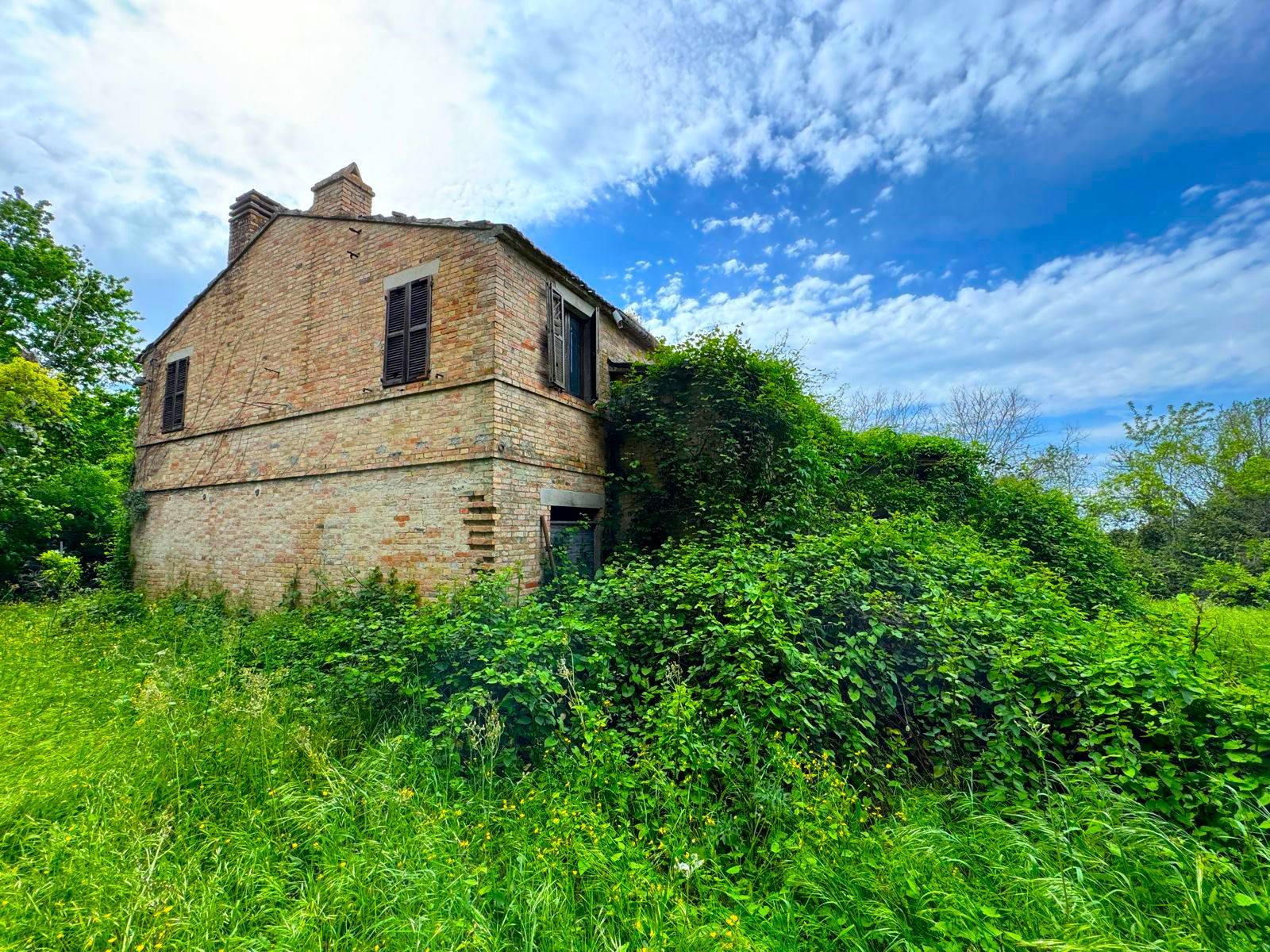 Casa Colonica con Terreno in vendita a Fermo, Tirassegno
