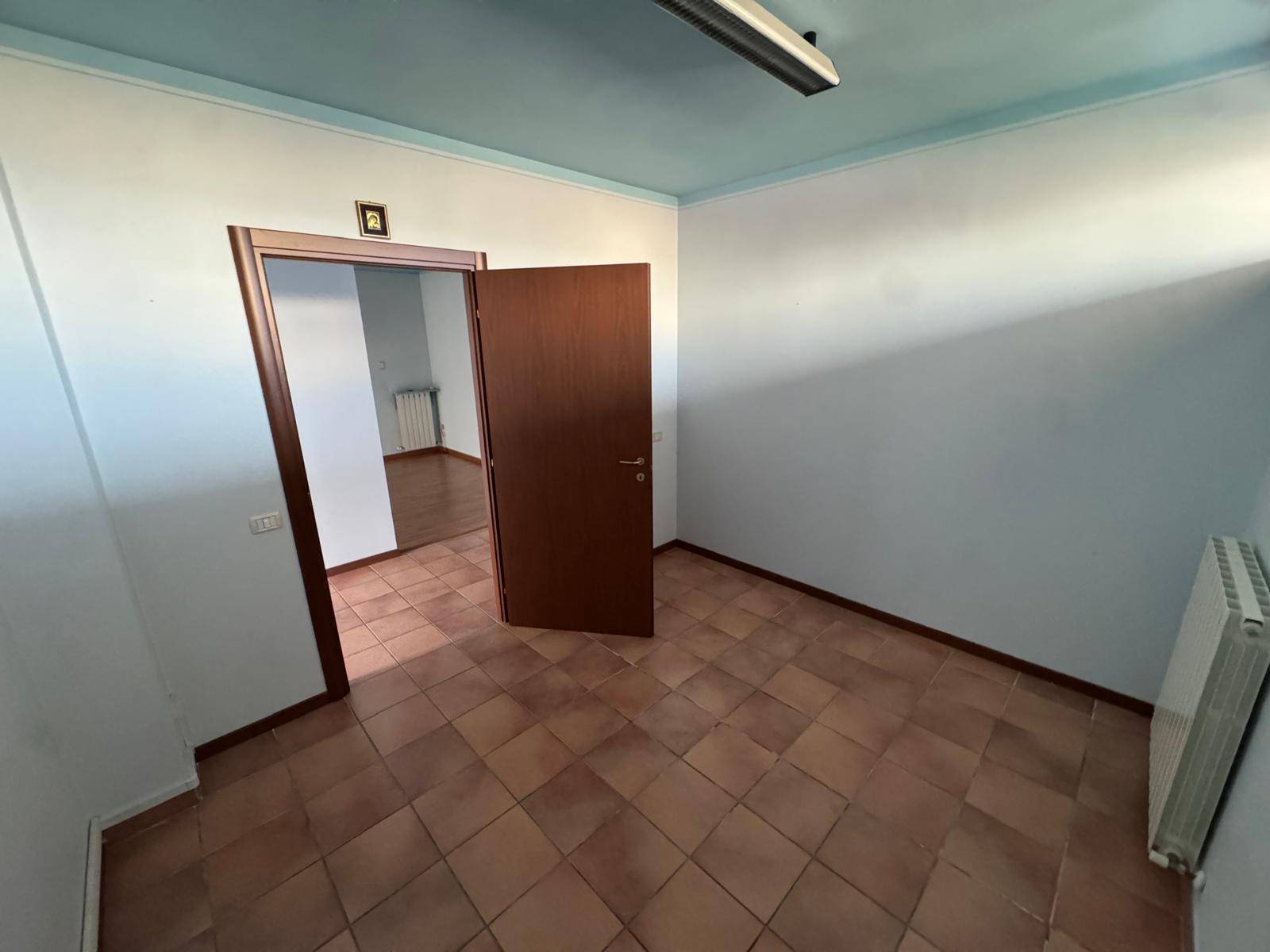 Locale commerciale - artigianale - uffici in vendita a Fermo, Santa Caterina