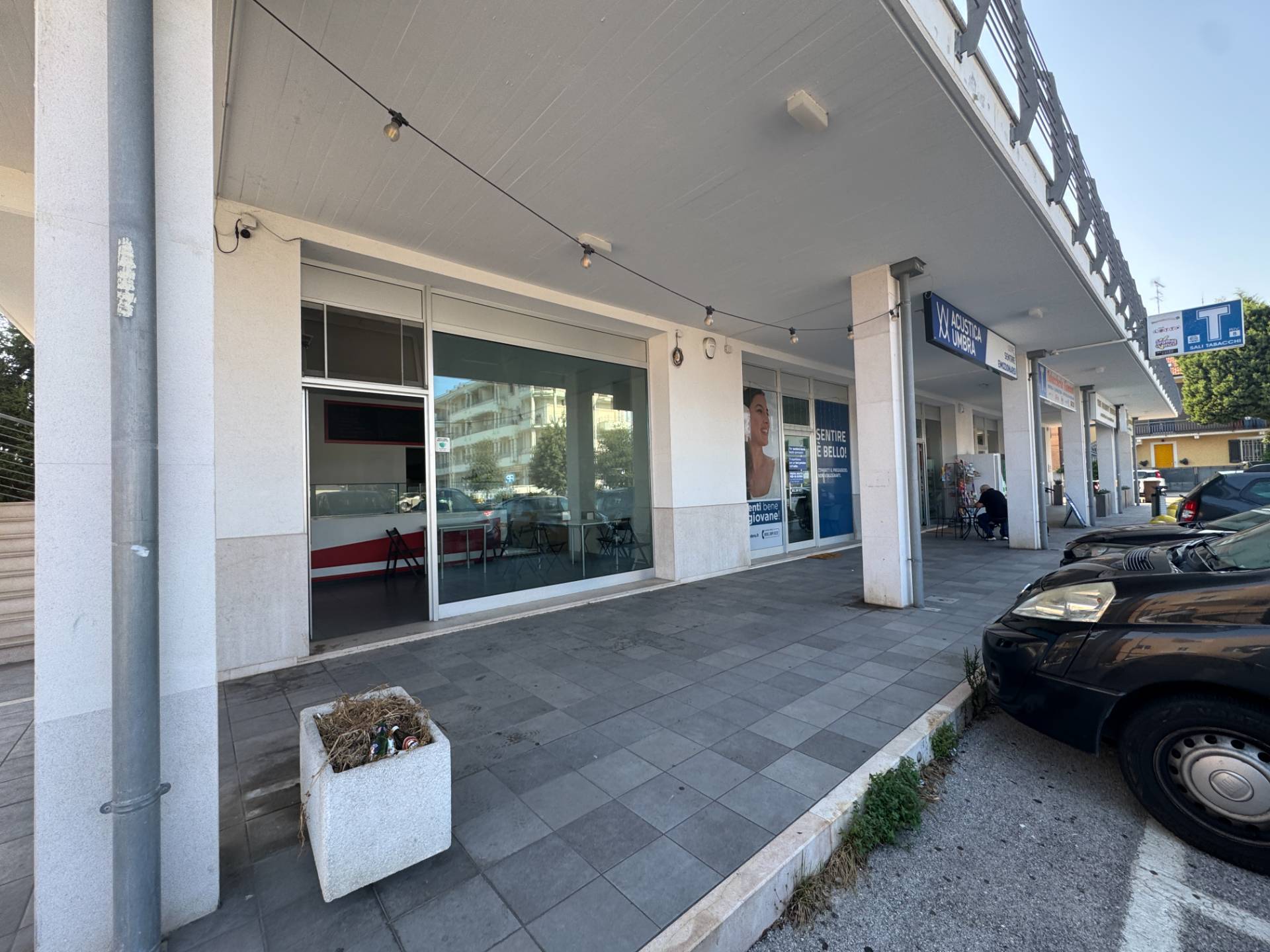 Locale commerciale - artigianale - uffici in affitto a Civitanova Marche