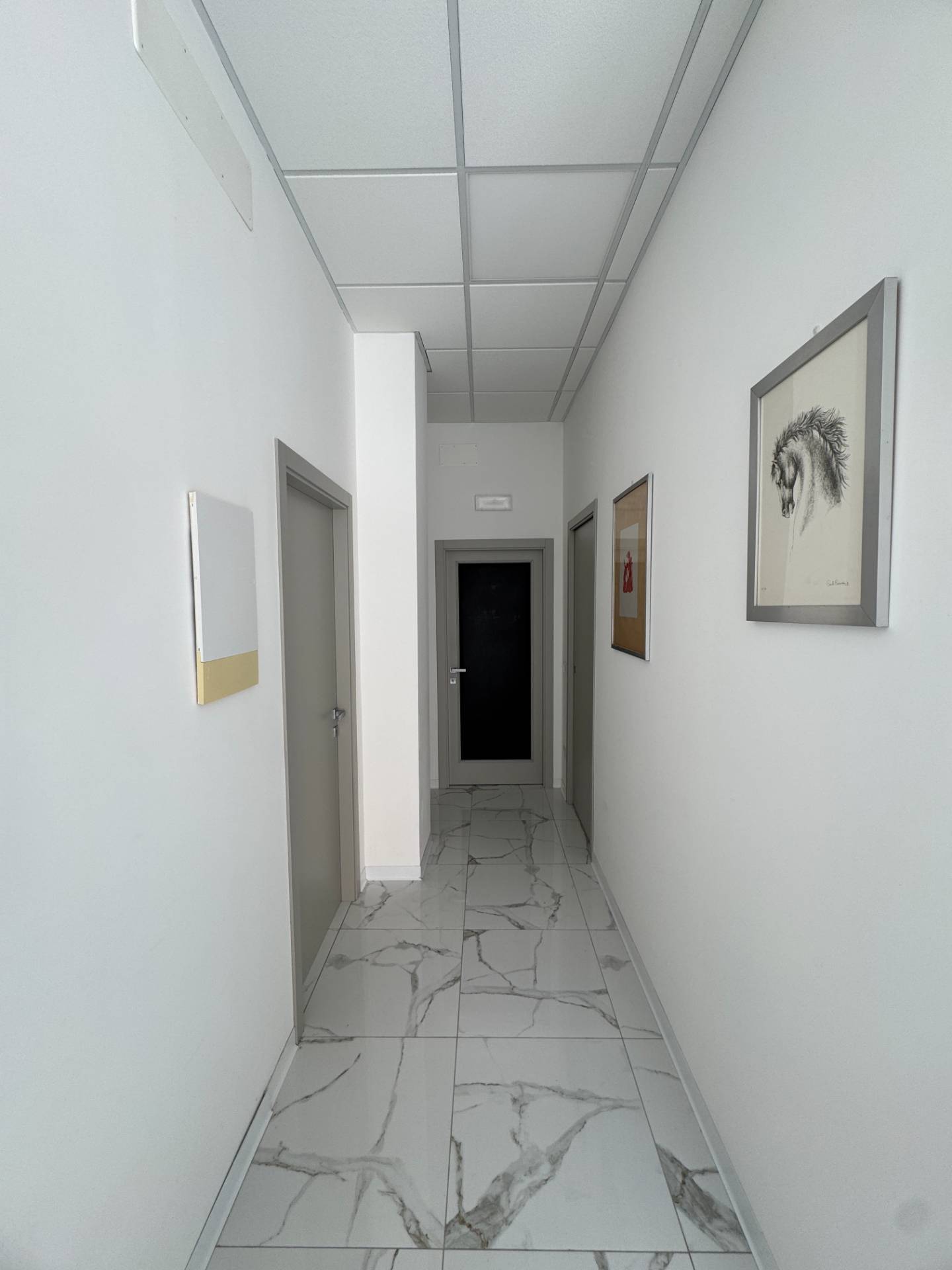 Locale commerciale - artigianale - uffici in vendita a Porto San Giorgio, Centro