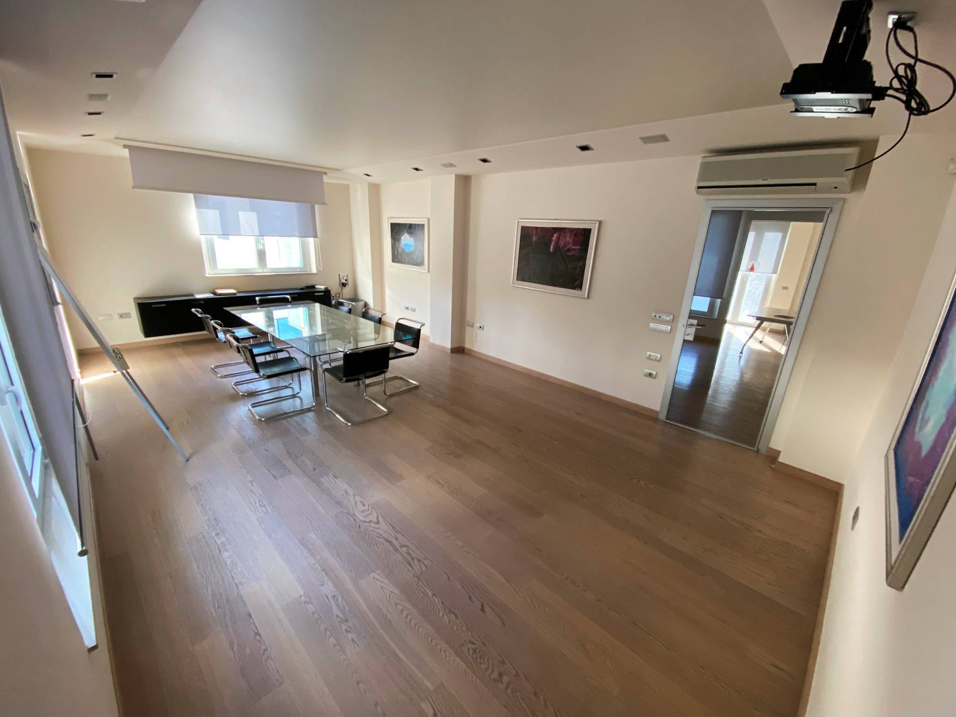 Locale commerciale - artigianale - uffici in vendita a Porto San Giorgio, Salvano