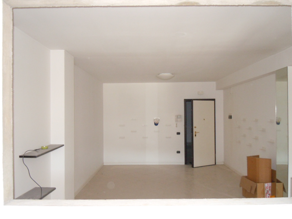 Locale commerciale - artigianale - uffici in vendita a Porto San Giorgio