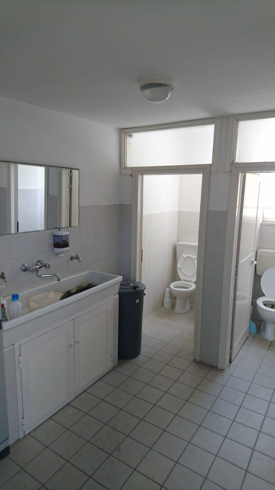 Locale commerciale - artigianale - uffici in vendita a Lapedona