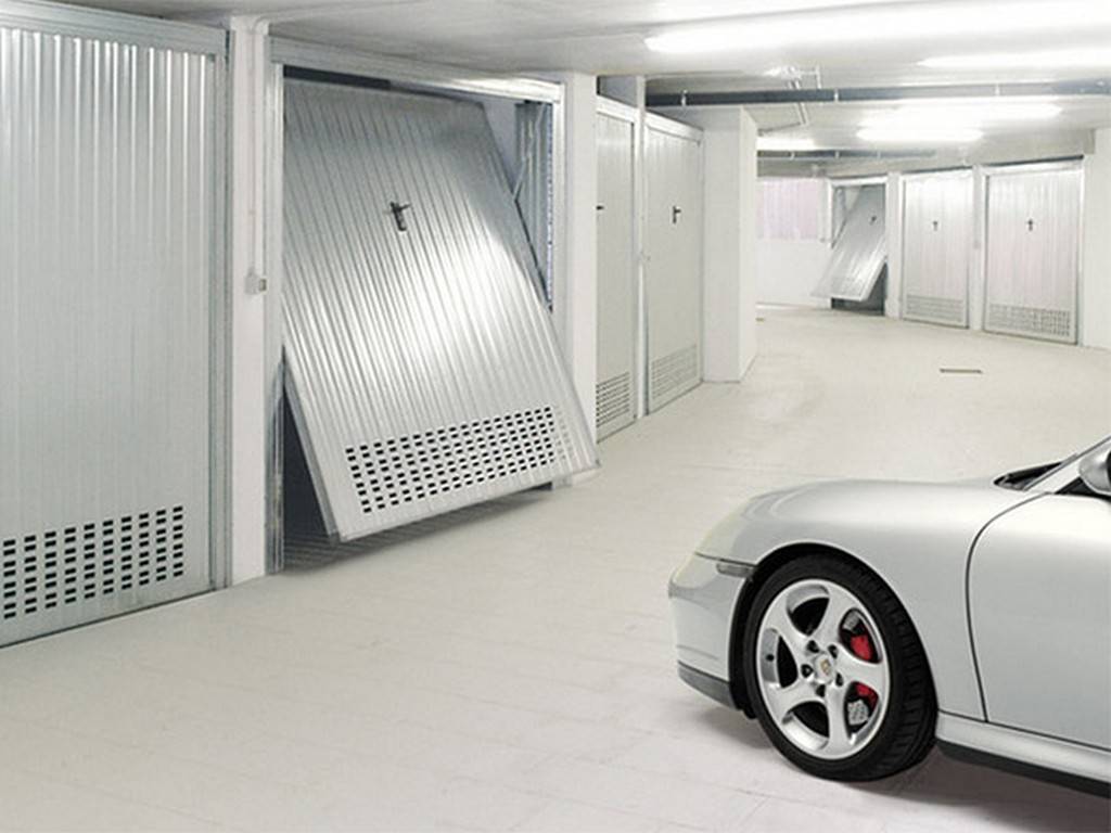 Rimessa in vendita a Porto San Giorgio, Borgo F.lli Rosselli