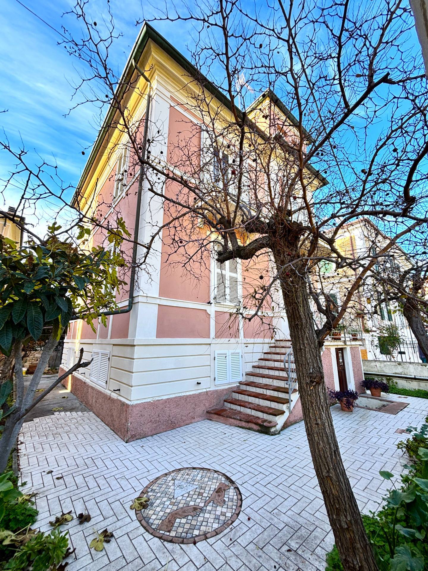 Villa con Giardino in vendita a Porto San Giorgio, Lungomare Antonio Gramsci