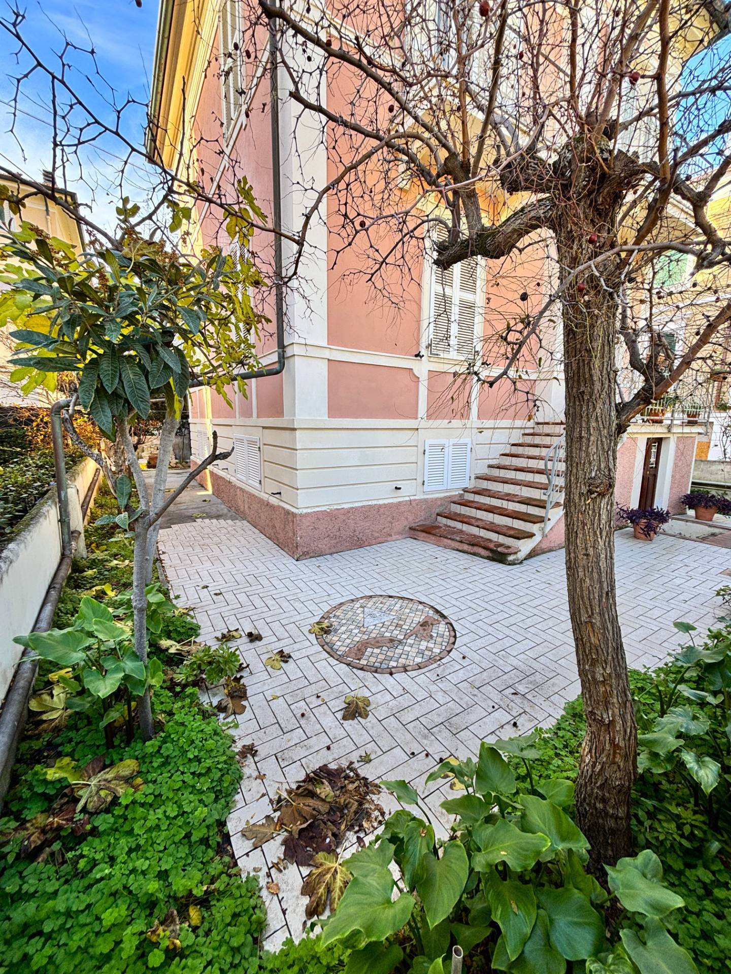 Villa con Giardino in vendita a Porto San Giorgio, Lungomare Antonio Gramsci