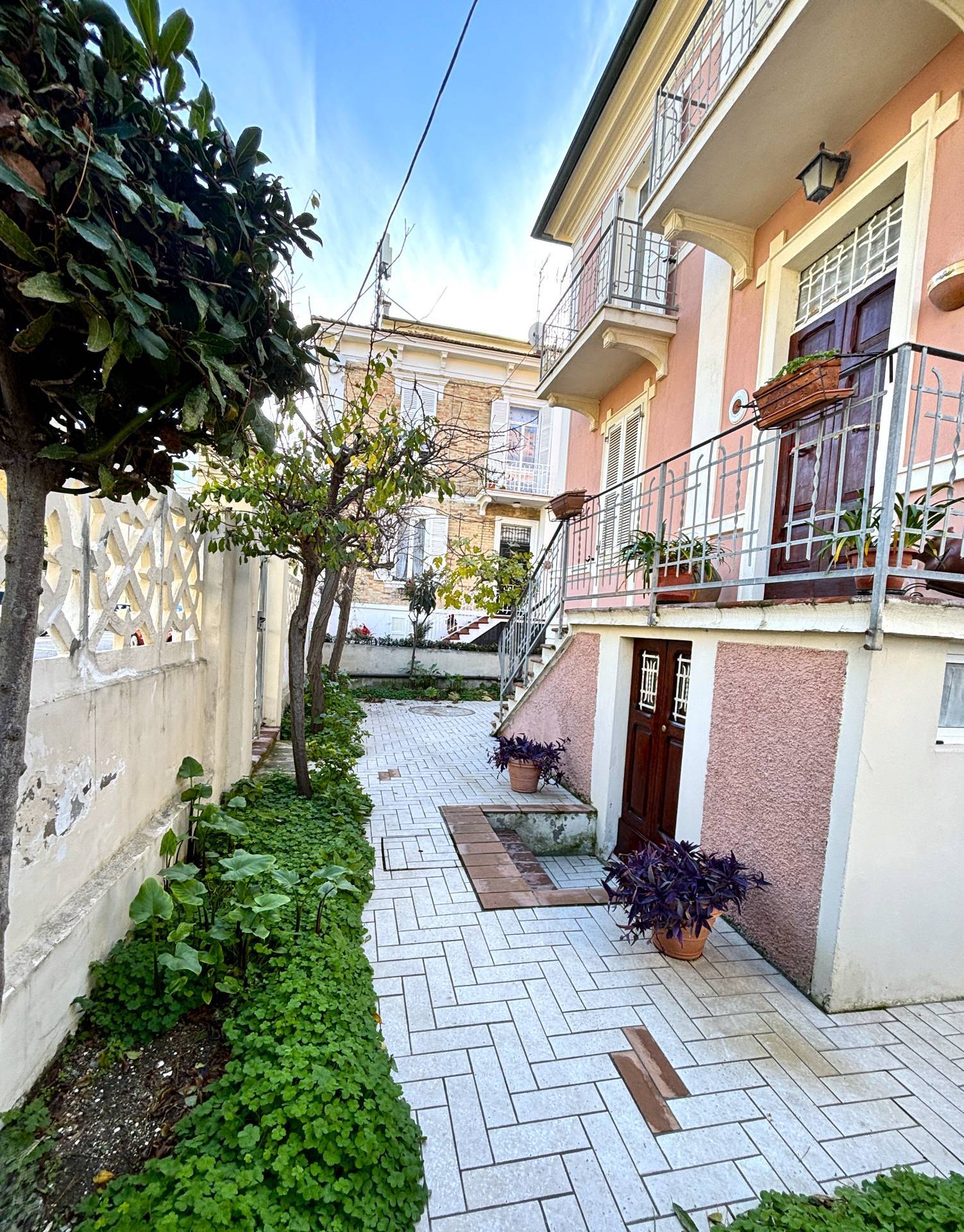 Villa con Giardino in vendita a Porto San Giorgio, Lungomare Antonio Gramsci