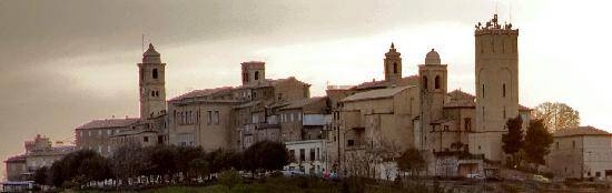 Casa Colonica con Terreno in vendita a Montegranaro