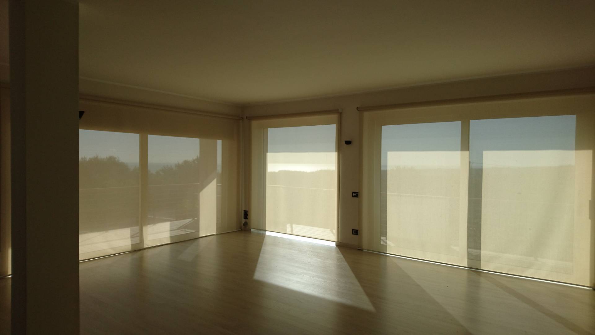 Locale commerciale - artigianale - uffici in vendita a Lapedona