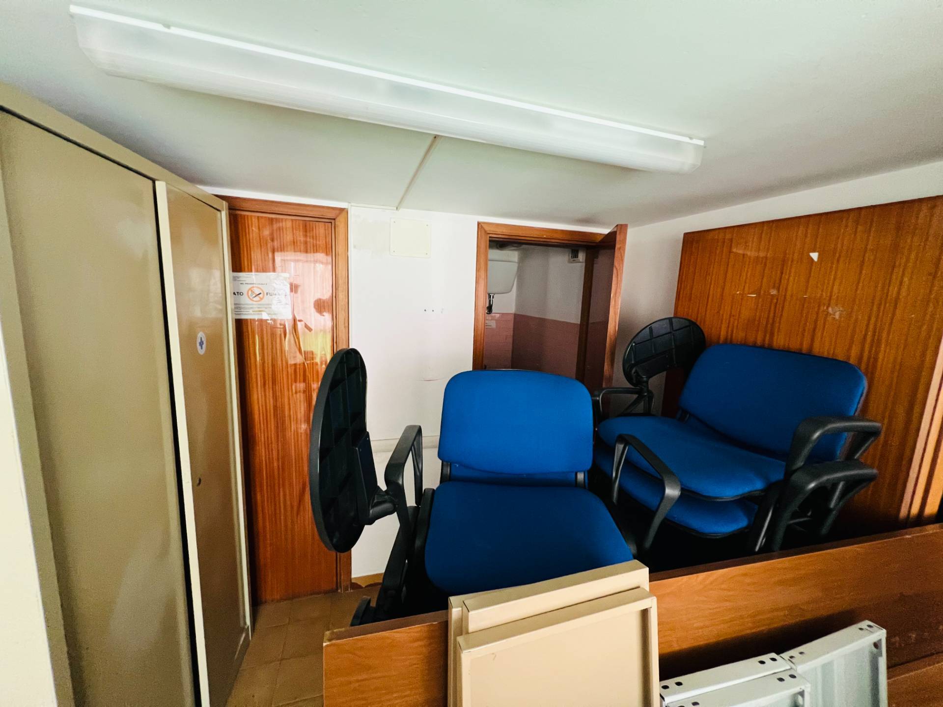 Locale commerciale - artigianale - uffici in vendita a Porto San Giorgio, Piazza Torino