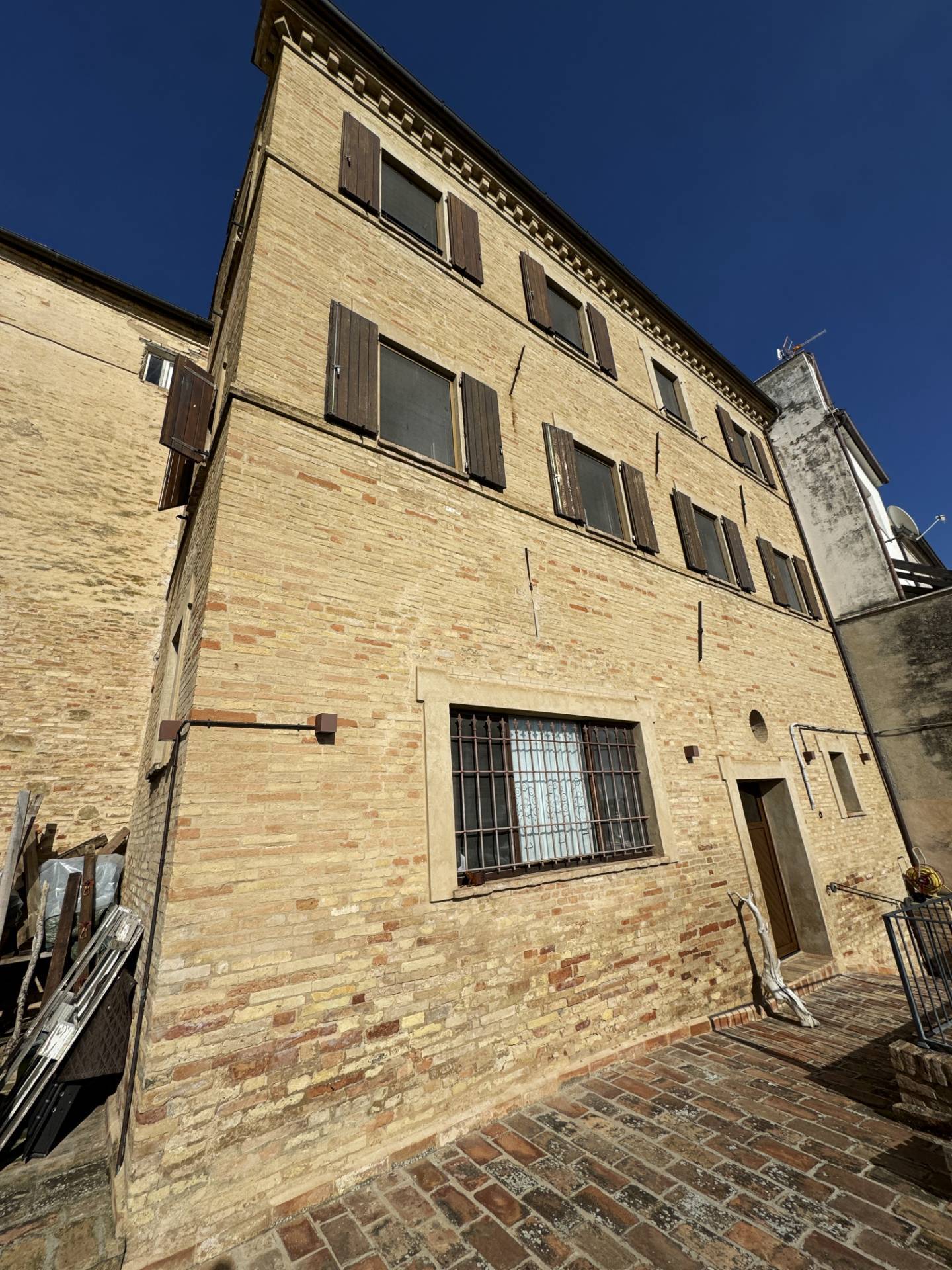 Villa con Giardino in vendita a Montegranaro