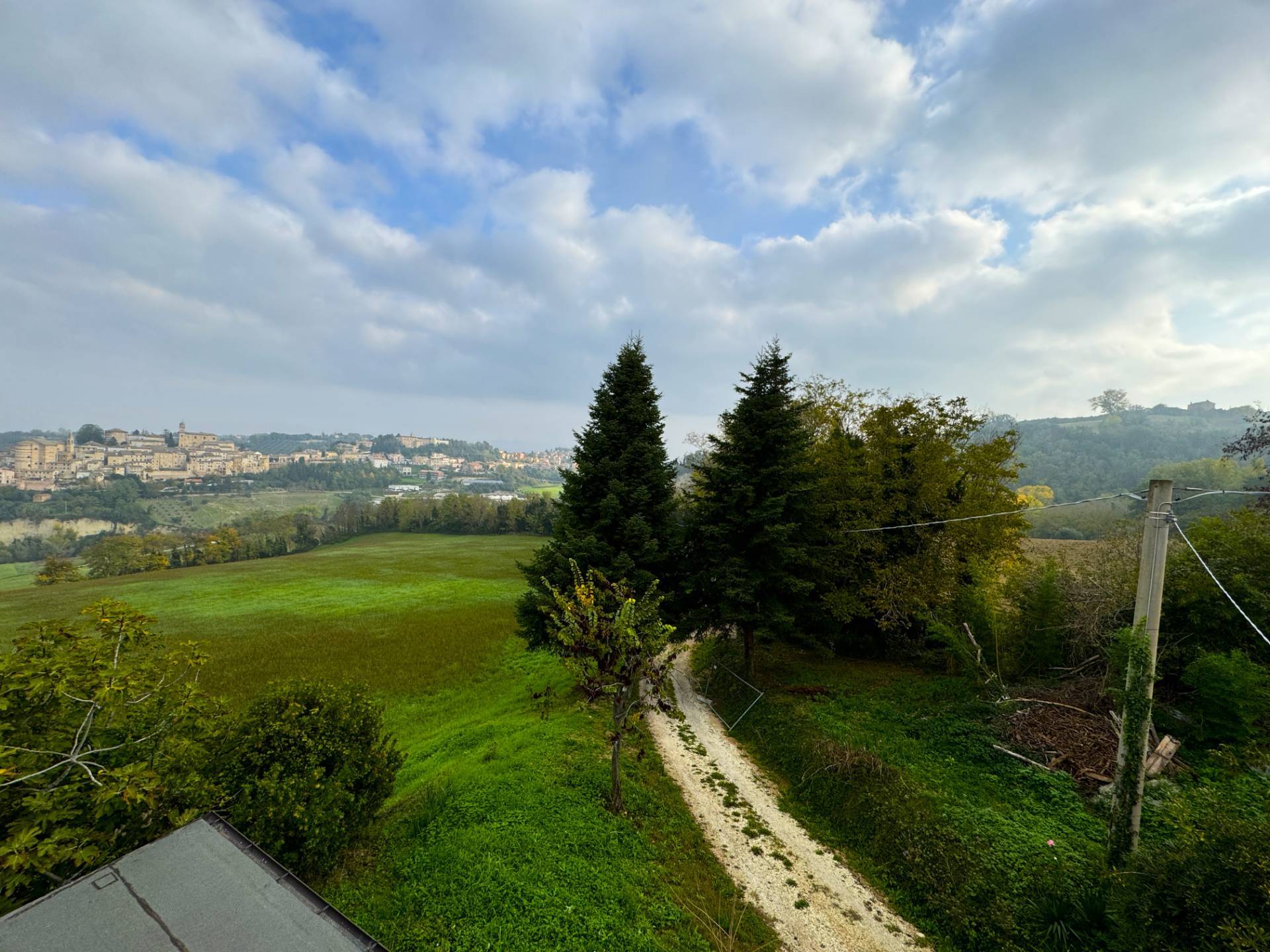 Casa Colonica con Terreno in vendita a Montottone, San Pietro Martire