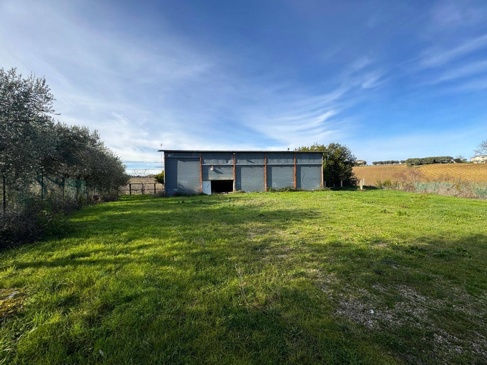 Terreno con accessorio in vendita a Fermo