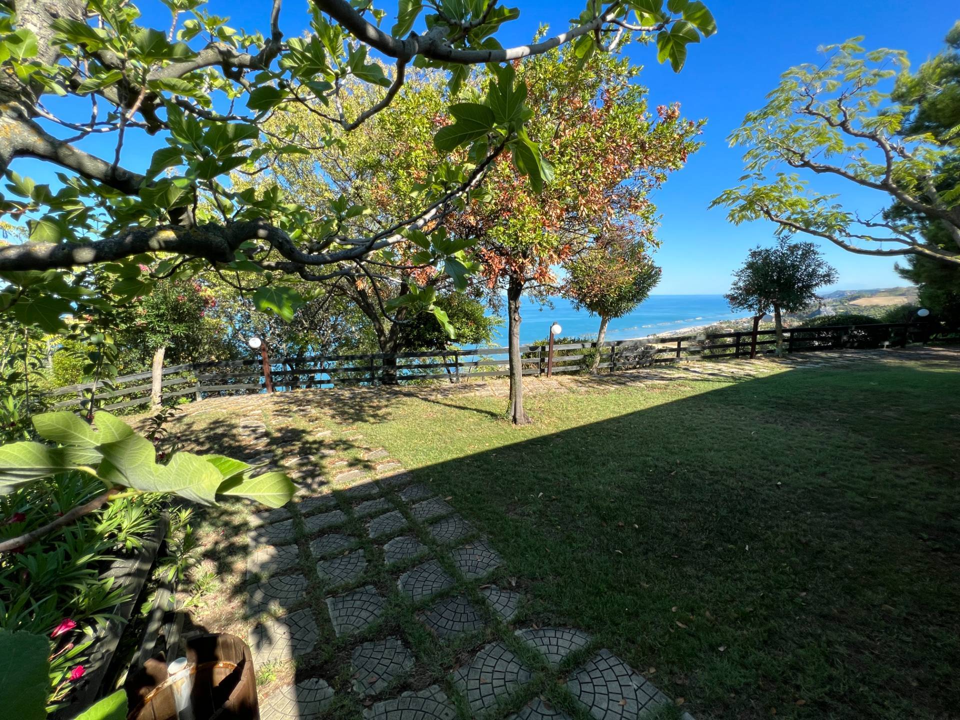 Struttura turistica ricettiva in vendita a Pedaso