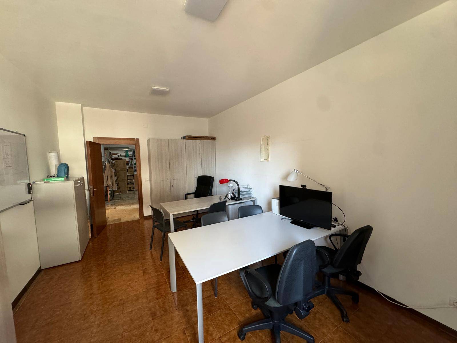 Locale commerciale - artigianale - uffici in vendita a Fermo, Viale Trento