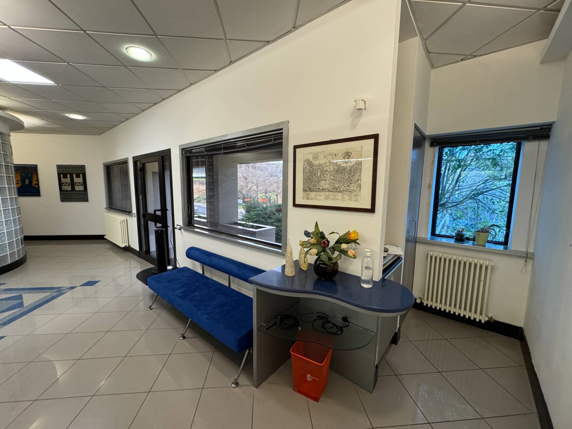 Locale commerciale - artigianale - uffici in vendita a Fermo, Campiglione