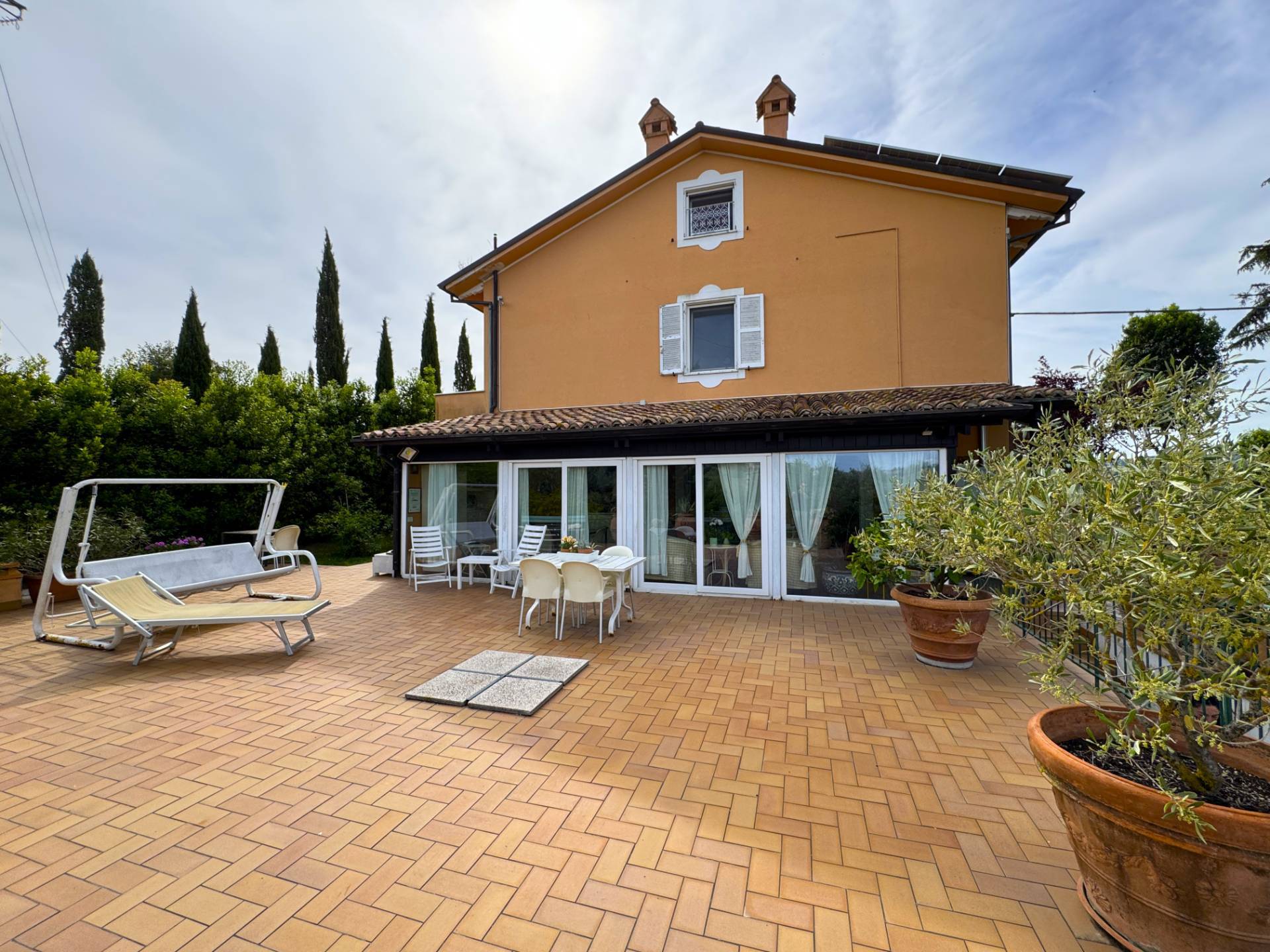 Villa con Giardino in vendita a Fermo, Crocifisso