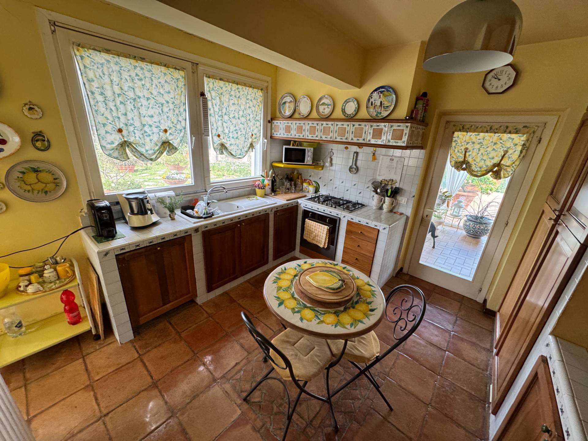 Villa con Giardino in vendita a Fermo, Crocifisso