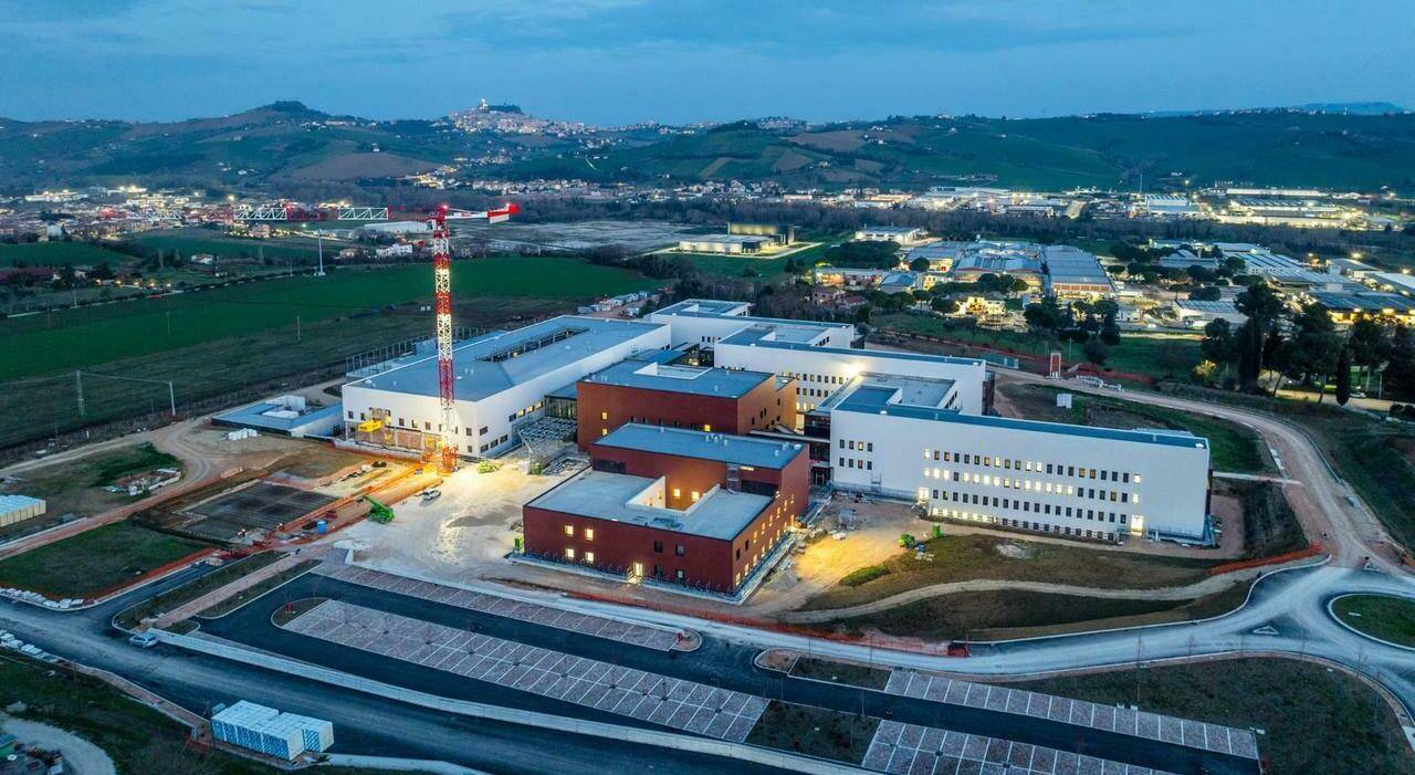 Appartamento in vendita a Fermo, Campiglione