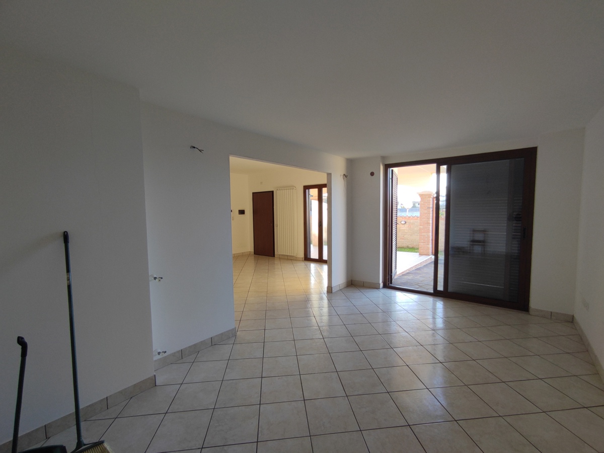 Villa con giardino a Anzio