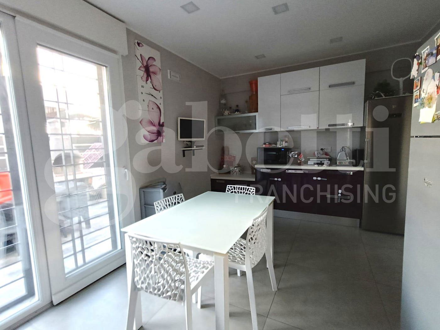 Villa con giardino a Anzio