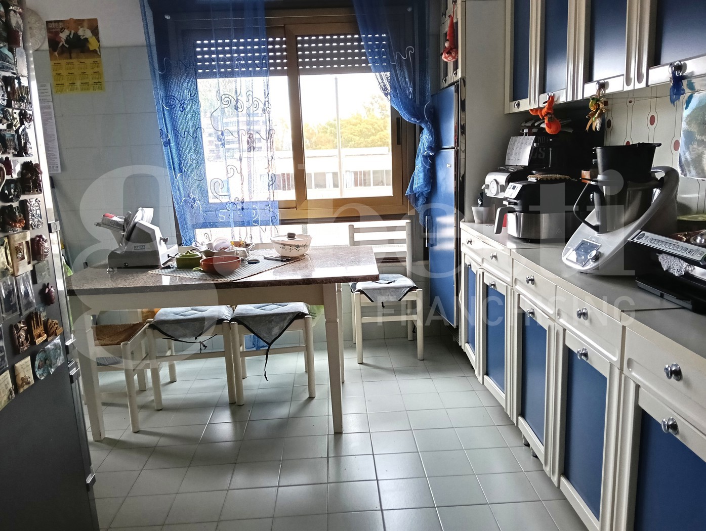 Quadrilocale con box a Latina