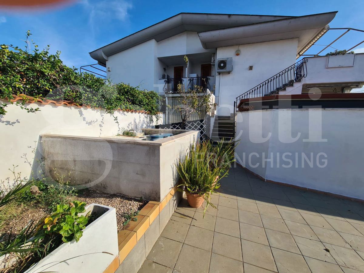 Trilocale con giardino a Anzio