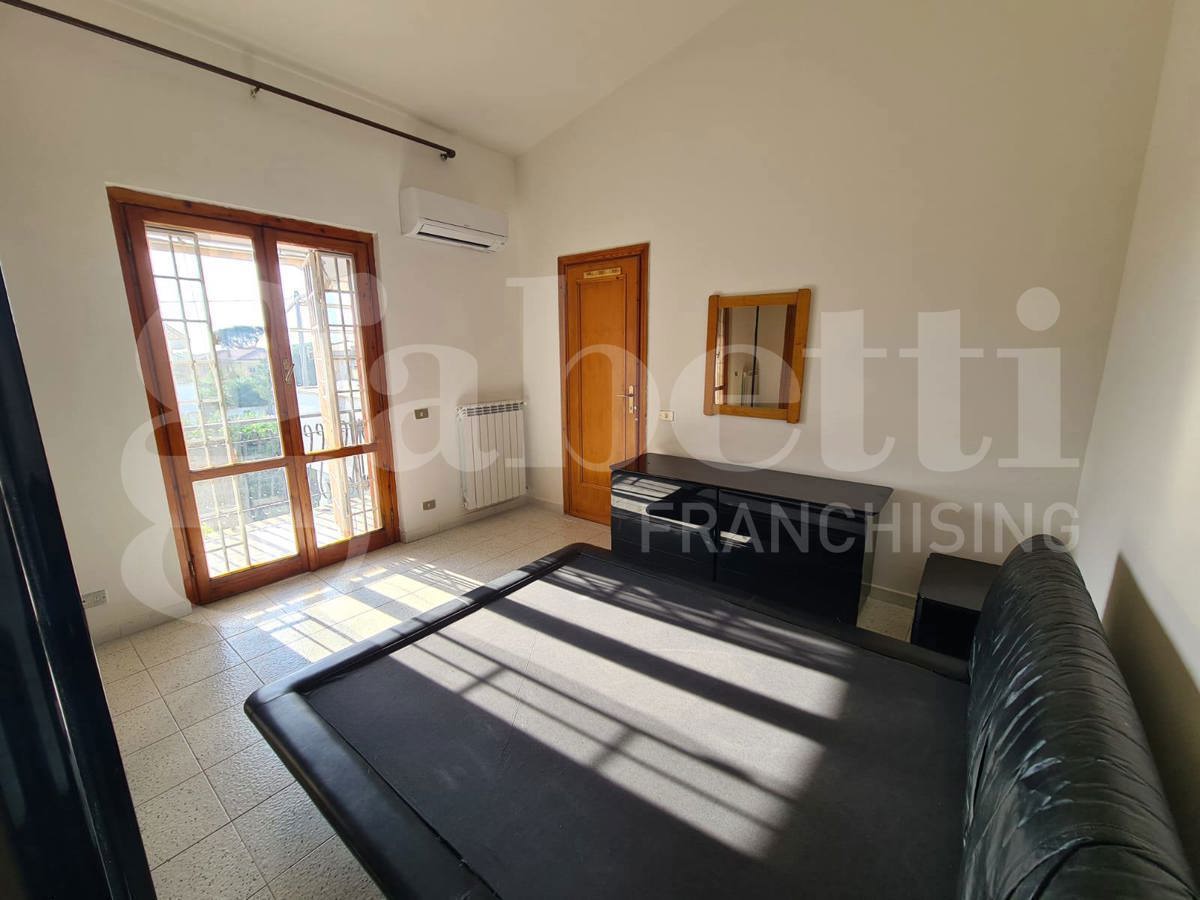 Trilocale con giardino a Anzio