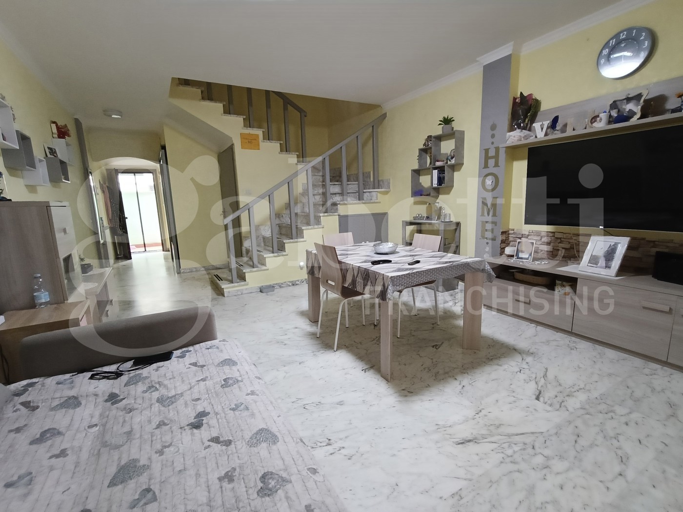 Quadrilocale con giardino a Anzio