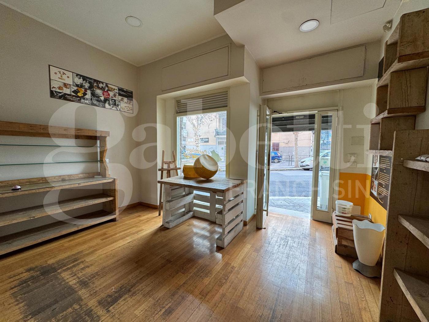 Negozio in affitto a Nettuno