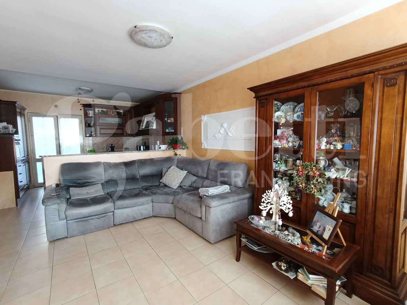 Villa con giardino a Anzio