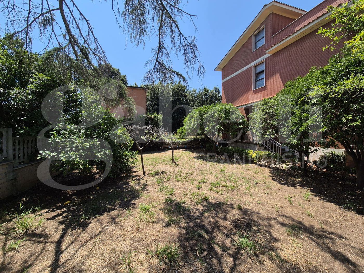 Stabile/Palazzo in vendita a Anzio