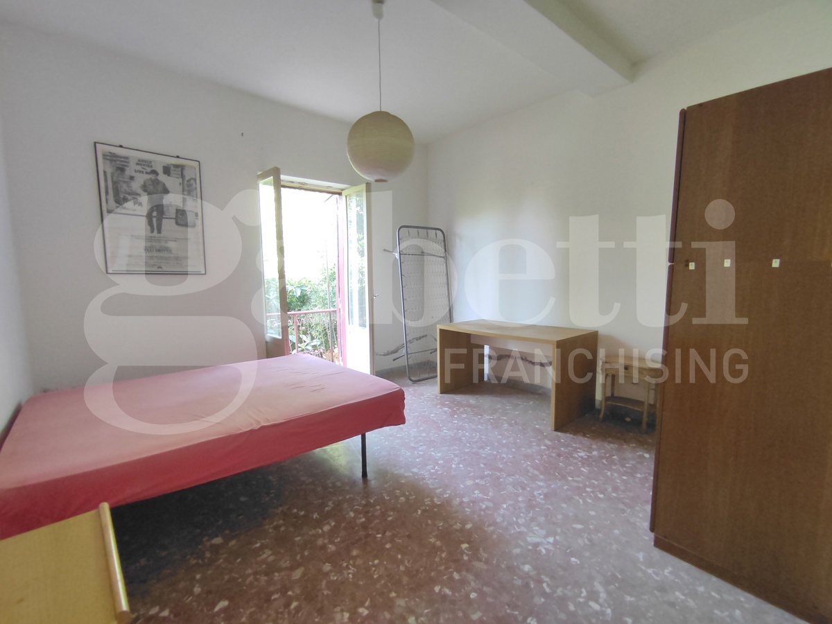 Trilocale da ristrutturare a Anzio