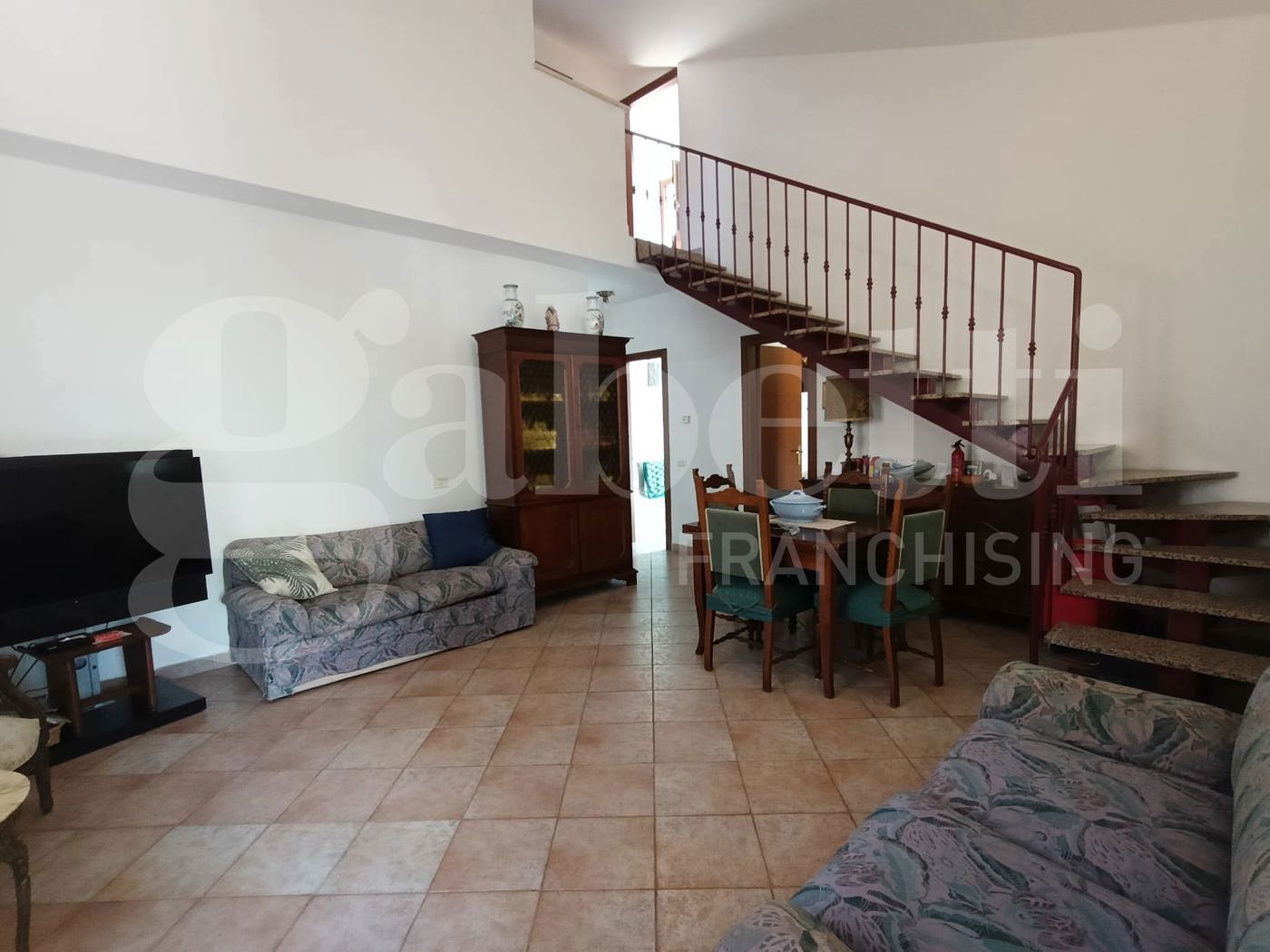 Villa con giardino a Anzio