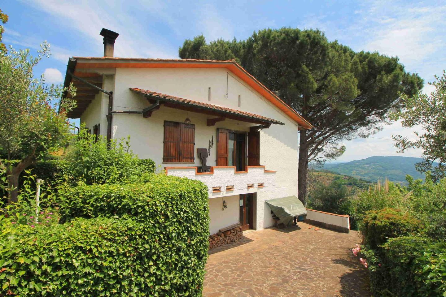 casa indipendente in vendita a Montecatini-Terme in zona Nievole