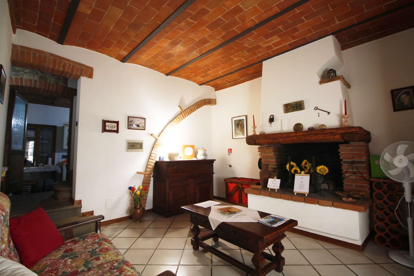 Rustico con giardino a Vinci