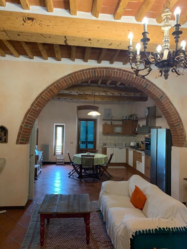 Stabile/Palazzo con giardino a Vinci