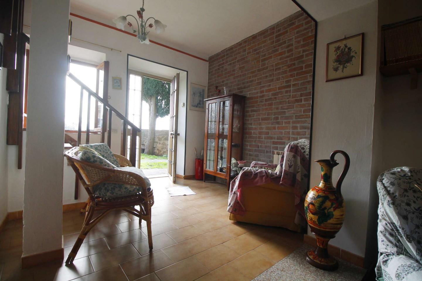 Casa indipendente con giardino, Lamporecchio porciano