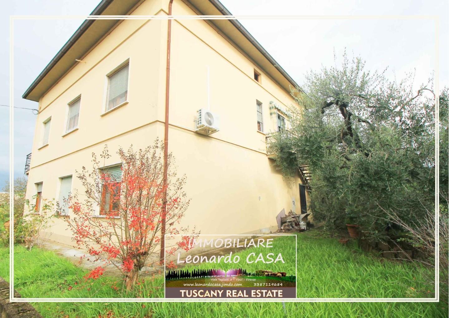 Villa con giardino a Larciano