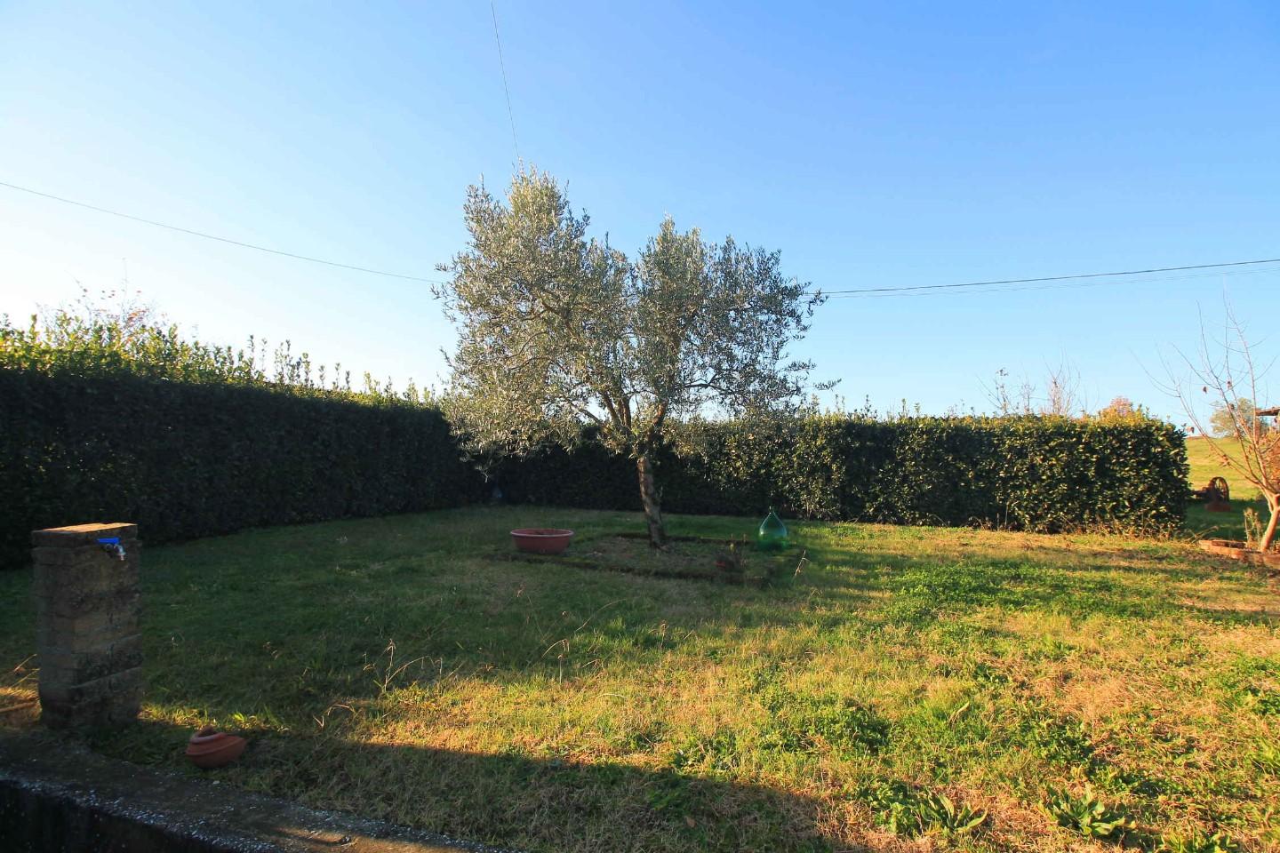 Rustico con giardino a Cerreto Guidi