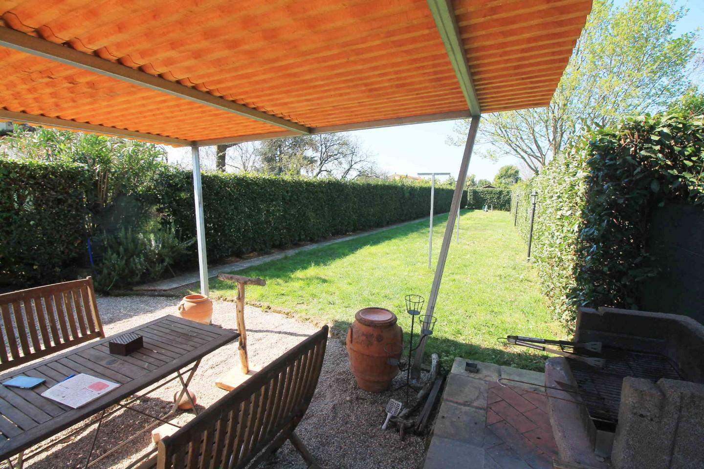 Rustico con giardino a Empoli